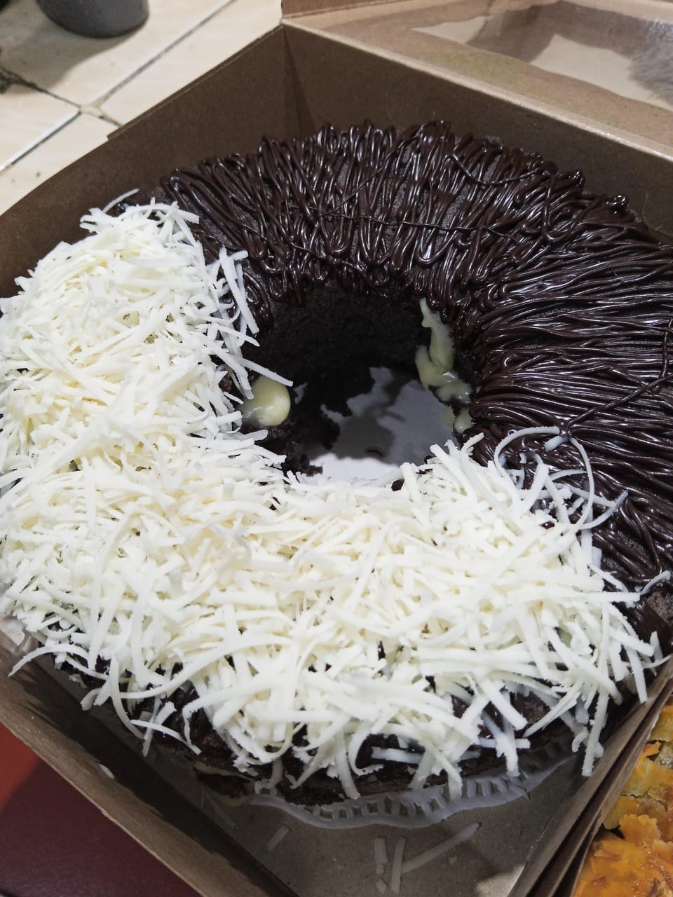 Bolu Cokelat Keju by Azzelyncake Shop